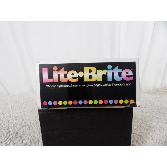 Hasbro Lite Brite Mini  Lite Board + 85 Pegs, New Sealed - Picture 3 of 4